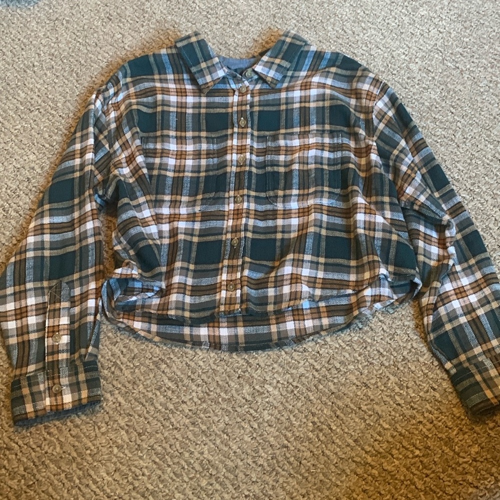 Green cropped flannel